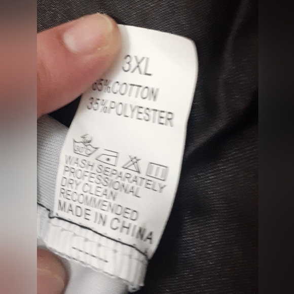 NWOT Men's Skull Hoodie Size 3X But Runs About An XL - Picture 3 of 4